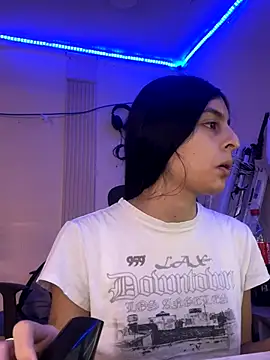 cristel 17 online show from September 23, 2025, 3:42 am