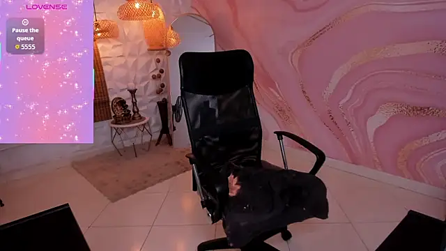 meliboobs  online show from October 15, 2025, 7:58 pm