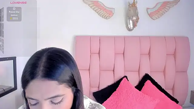 VeronikaOlsen online show from December 17, 2024, 3:39 pm