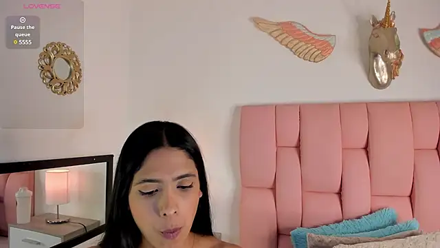 VeronikaOlsen online show from January 8, 2025, 10:37 pm