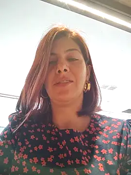 scarlett moore online show from October 26, 2025, 2:23 pm