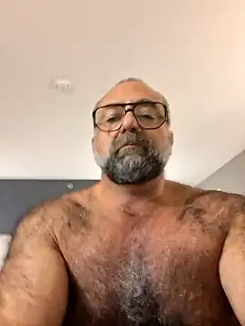 chainjulious online show from September 15, 2025, 12:10 am