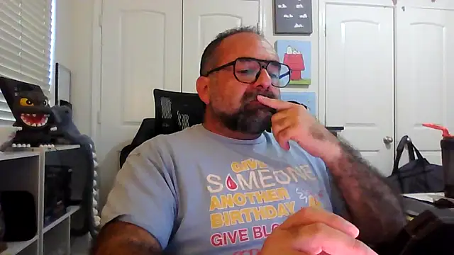 chainjulious online show from October 15, 2025, 4:07 pm