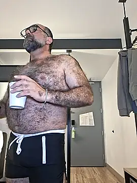 chainjulious online show from April 22, 2026, 11:23 am