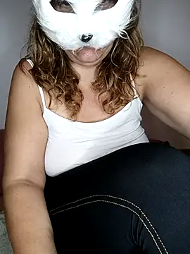 docelima online show from October 13, 2025, 9:09 am