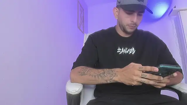 Snapshot of Ethan_mullers chatting on January 19, 2025, 6:32 pm Ethan mullers online show from January 19, 2025, 6:32 pm