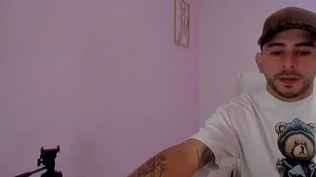 Snapshot of Ethan_mullers chatting on January 31, 2025, 7:51 pm Ethan mullers online show from January 31, 2025, 7:51 pm