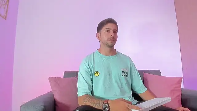 Snapshot of Ethan_mullers chatting on February 9, 2025, 7:30 pm Ethan mullers online show from February 9, 2025, 7:30 pm