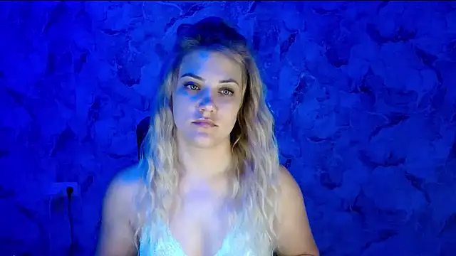 Snapshot of nika_gold1 chatting on June 30, 2026, 5:25 pm nika gold1 online show from June 30, 2026, 5:25 pm
