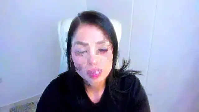 dominique21  online show from February 3, 2026, 4:54 am