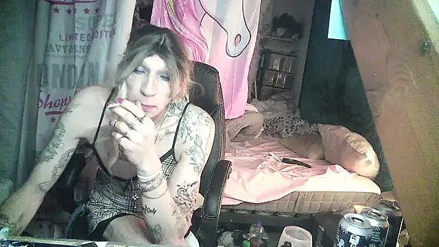 Ombeline1 online show from February 24, 2025, 5:54 am