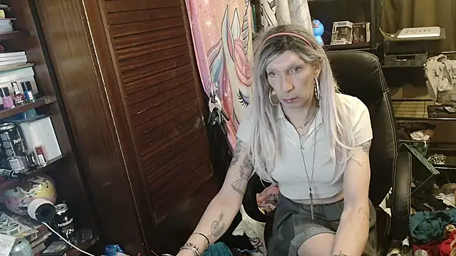 Ombeline1 online show from April 12, 2026, 1:21 am