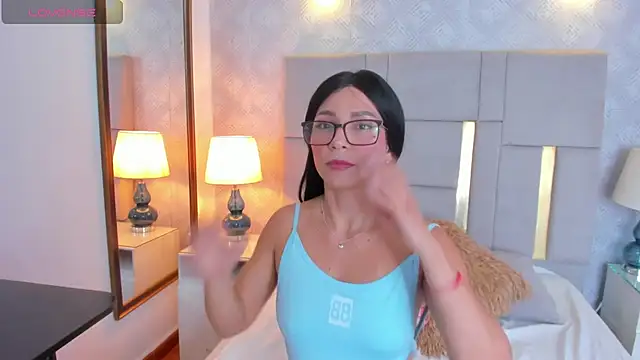 Camilaa Sanchez  online show from February 24, 2025, 11:54 am