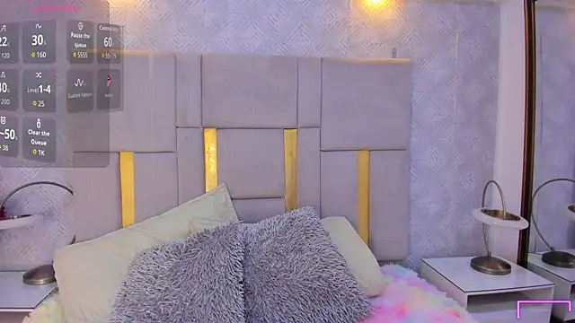 Camilaa Sanchez  online show from July 7, 2026, 11:36 am