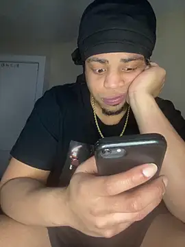 Snapshot of Elgrazonamor chatting on February 22, 2025, 4:40 am Elgrazonamor online show from February 22, 2025, 4:40 am