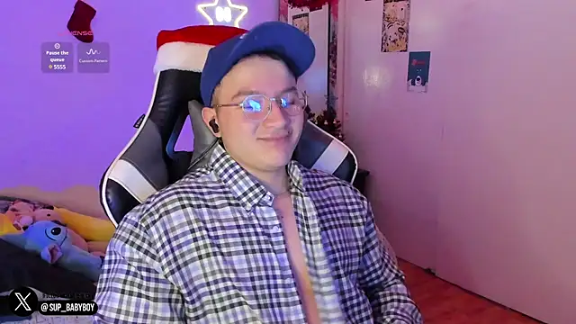 AustinSummerr online show from December 12, 2024, 1:39 pm