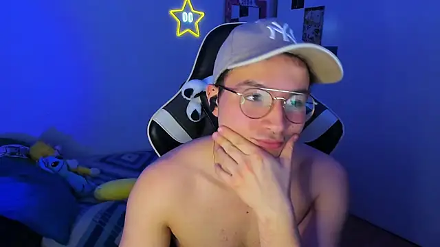 AustinSummerr online show from January 27, 2025, 4:22 pm