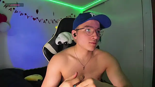 AustinSummerr online show from February 20, 2025, 3:30 pm