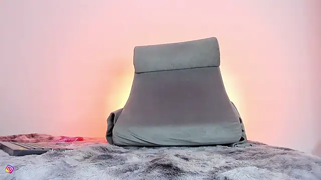 mariana preciado online show from February 13, 2026, 5:14 am