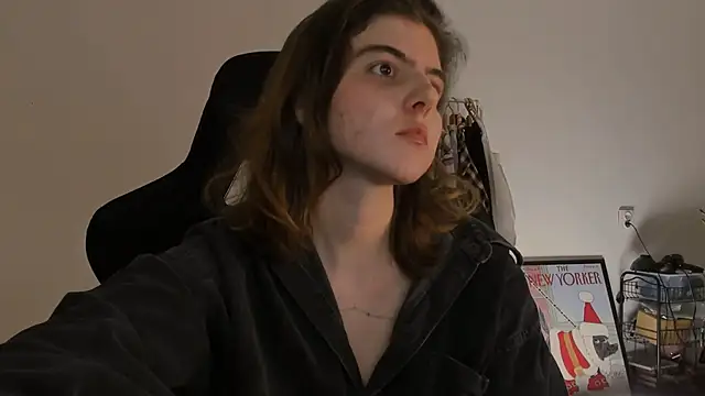 emmamurrr online show from December 24, 2024, 7:22 pm