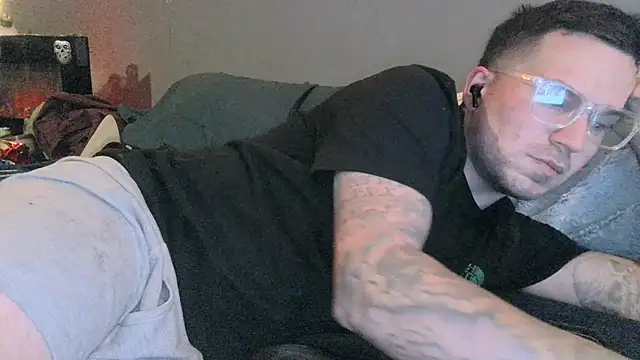 Snapshot of bigcocktat2dude603 chatting on December 3, 2024, 5:31 am bigcocktat2dude603 online show from December 3, 2024, 5:31 am