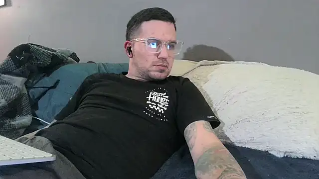 Snapshot of bigcocktat2dude603 chatting on December 4, 2024, 9:57 pm bigcocktat2dude603 online show from December 4, 2024, 9:57 pm