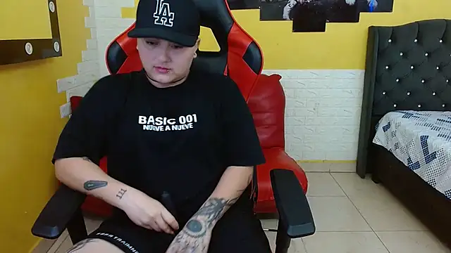 Snapshot of isabeautyx19 chatting on September 13, 2025, 5:07 am isabeautyx19 online show from September 13, 2025, 5:07 am