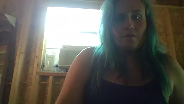 stellaquinn1775 online show from December 19, 2025, 8:49 pm