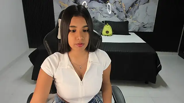 Ivy 16 online show from February 1, 2025, 12:05 pm