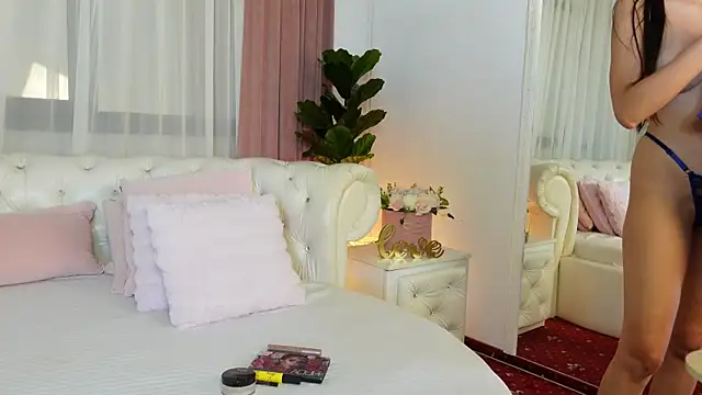 NinaCrystal1 online show from July 15, 2026, 8:41 am