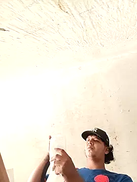 yoryisexi online show from December 17, 2025, 1:50 pm