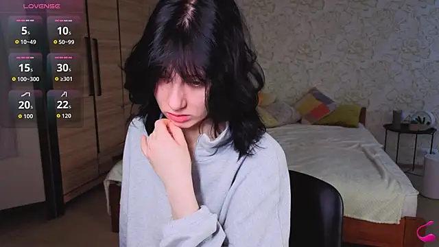 JulisSweet online show from November 16, 2025, 7:58 am