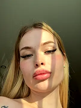 Vladamais online show from September 30, 2025, 2:33 pm