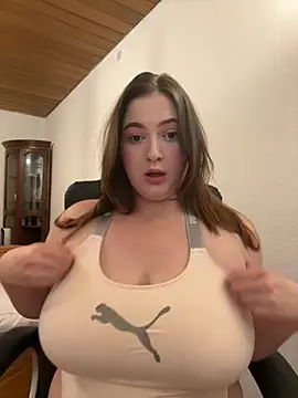 Snapshot of Kamilla_Loop chatting on September 10, 2025, 9:59 pm Kamilla Loop online show from September 10, 2025, 9:59 pm