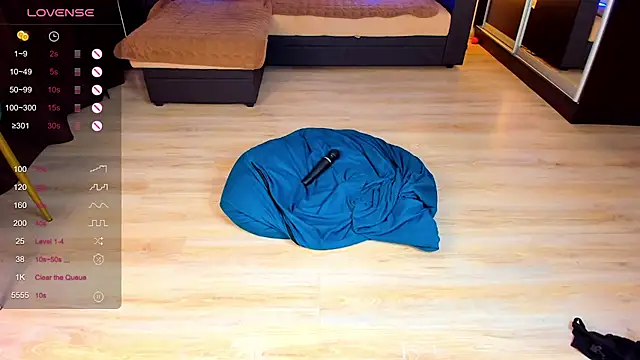 Carolina bby online show from March 20, 2025, 1:46 am