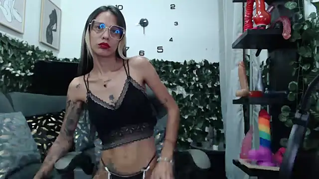 Snapshot of natasha_squirt28 chatting on May 17, 2026, 12:41 am natasha squirt28 online show from May 17, 2026, 12:41 am