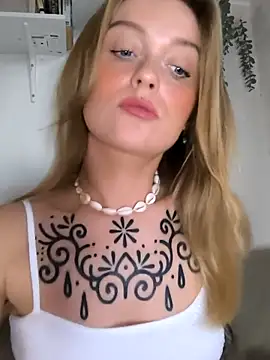 Goldloeckchen159 online show from September 17, 2025, 4:19 pm