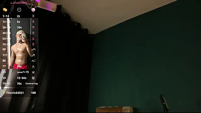 Brat  online show from December 12, 2024, 9:04 pm