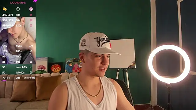 Brat  online show from February 10, 2025, 12:39 pm