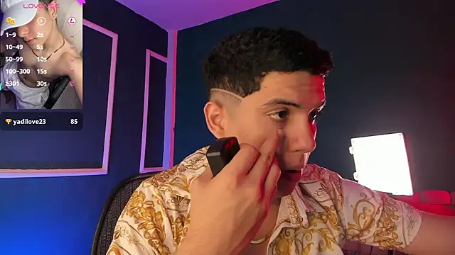 Brat  online show from March 5, 2025, 6:12 pm