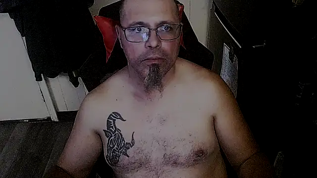 KrazyLegz online show from October 15, 2025, 11:27 pm