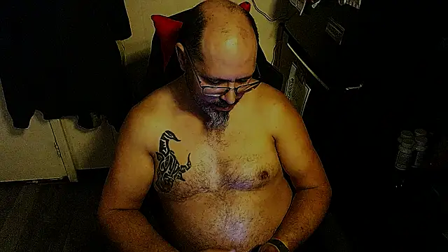 KrazyLegz online show from December 20, 2025, 4:25 pm