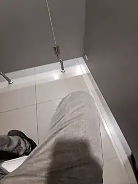 johny 69dxh online show from January 27, 2025, 7:24 am