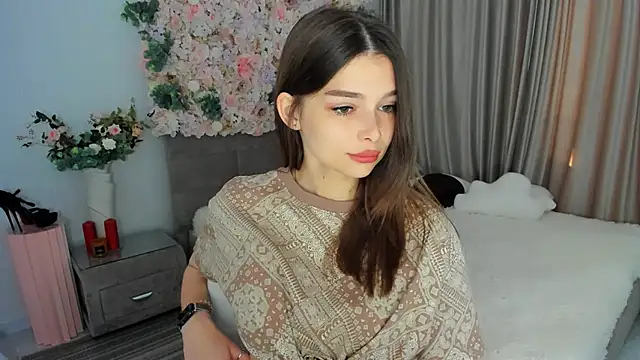 ContinentOfTranquility online show from September 22, 2025, 4:03 am