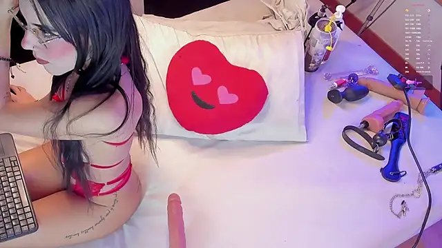 AntonellaRussel online show from September 27, 2025, 6:35 pm