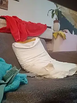 Snapshot of gala2 chatting on March 10, 2025, 10:24 pm gala2 online show from March 10, 2025, 10:24 pm