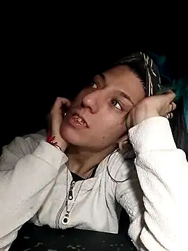 Snapshot of gala2 chatting on September 27, 2025, 9:47 am gala2 online show from September 27, 2025, 9:47 am