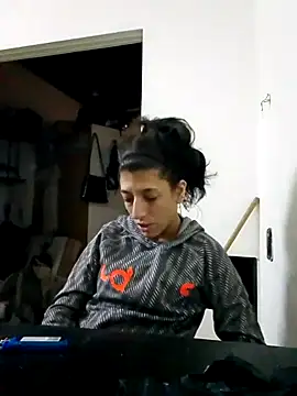 Snapshot of gala2 chatting on October 26, 2025, 9:26 am gala2 online show from October 26, 2025, 9:26 am