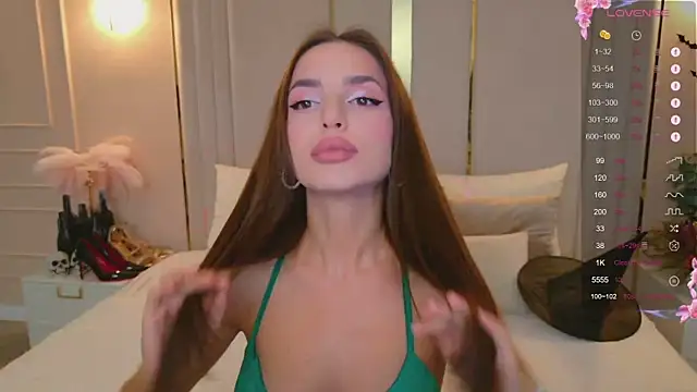 BellaHalles online show from October 26, 2025, 5:57 am