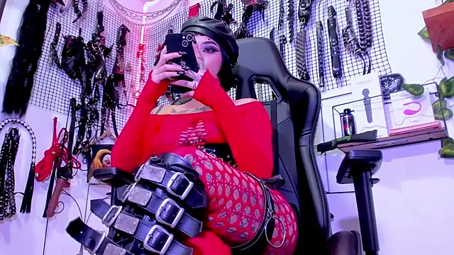 Agatha BDSM online show from February 28, 2025, 8:18 pm